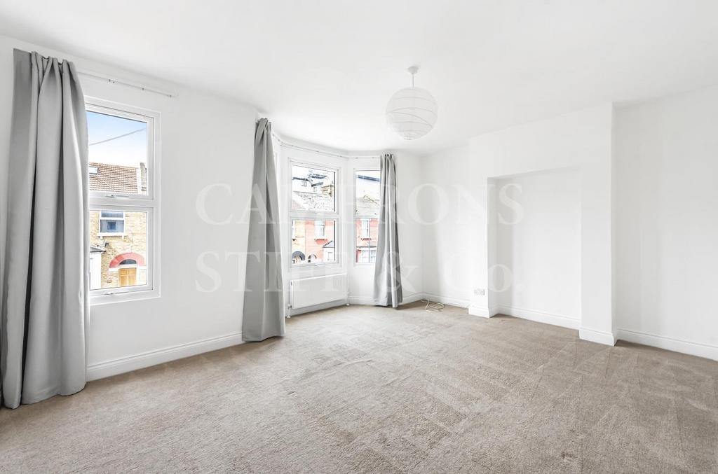 Beaconsfield Road, Dollis Hill, NW10 2 bed flat to rent £1,800 pcm (£