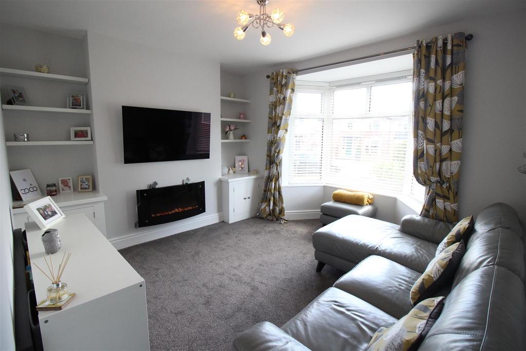 Middleham Road, Darlington 2 bed semidetached house £140,000