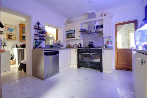 30 Churchill Road, Gloucester, GL1 5BS