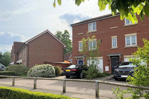 3 bedroom townhouse for sale - Pevensey Way, Croxley Green, Rickmansworth