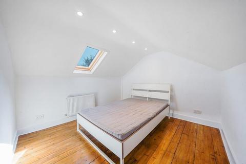 3 bedroom property to rent, Larch Road, Willesden Green, NW2