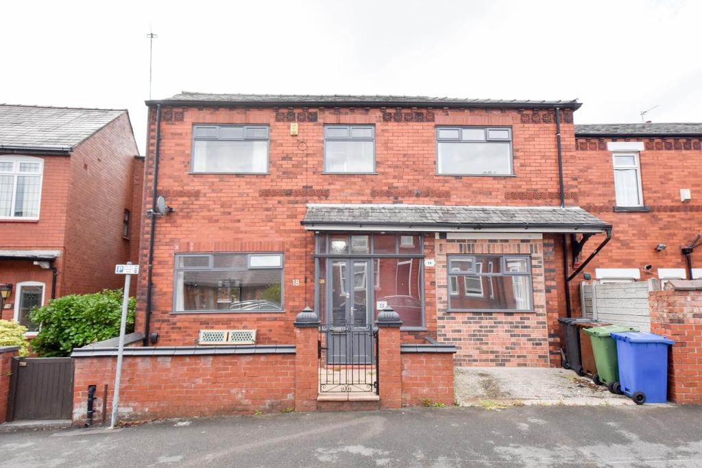 Avondale Road, Swinley, Wigan, WN1 2BE 4 bed detached house £900 pcm