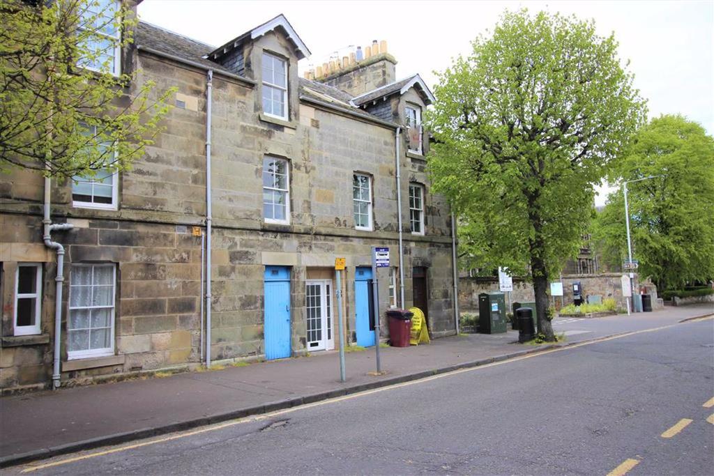 Argyle Street, St Andrews, Fife 2 bed flat £1,500 pcm (£346 pw)