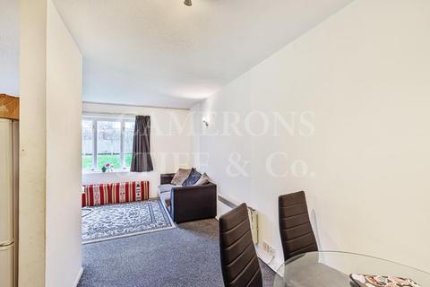27 Rusper Close, London, NW2 6QS