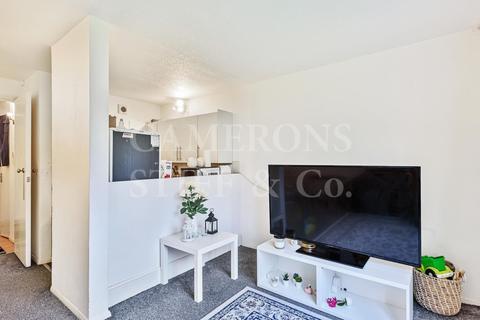 27 Rusper Close, London, NW2 6QS