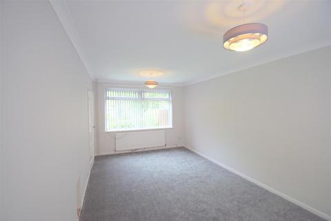 2 bedroom semi-detached house to rent, Easterly Road, Leeds