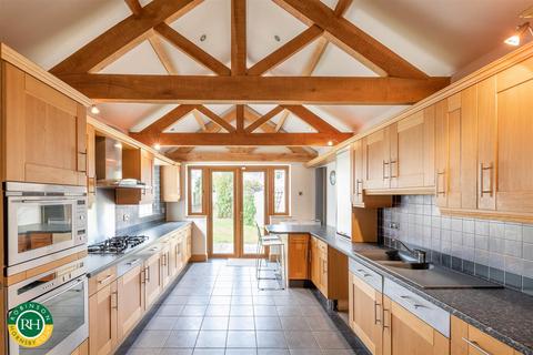 98 Tickhill Road, Doncaster, DN4 8QQ