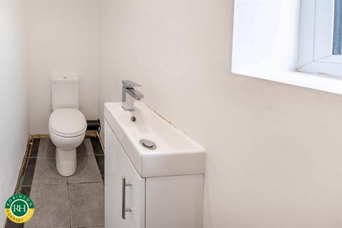 98 Tickhill Road, Doncaster, DN4 8QQ