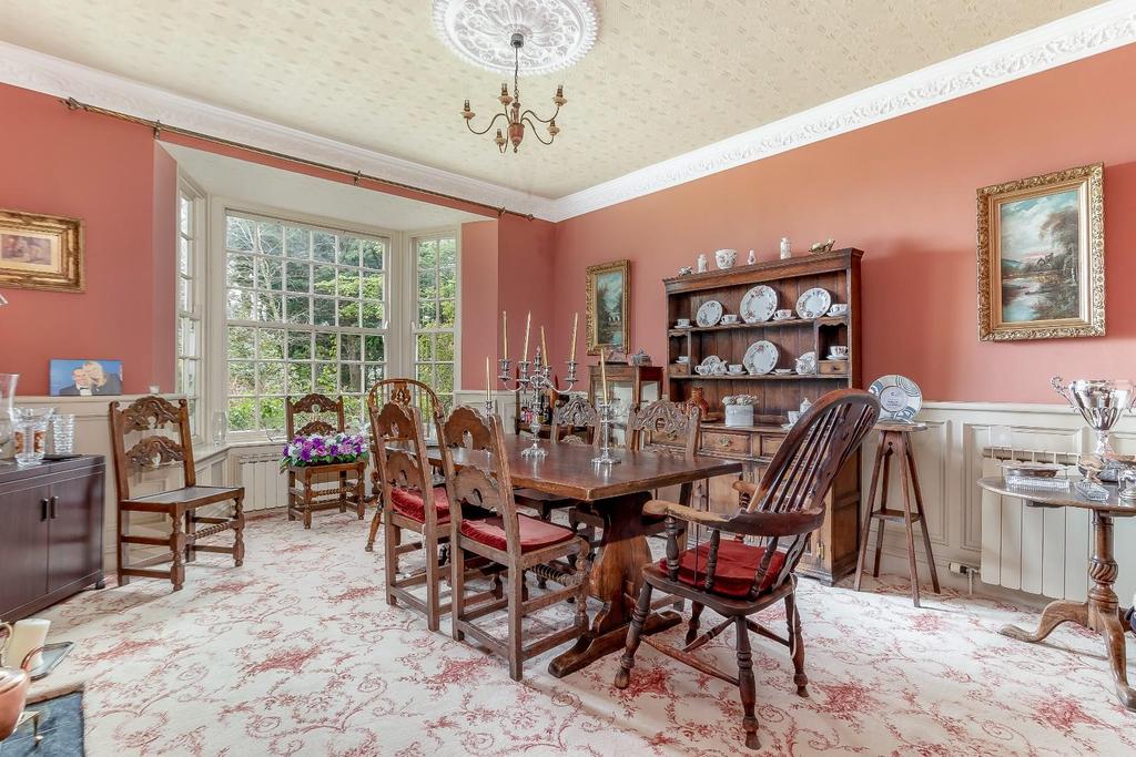 Dining Room.jpg