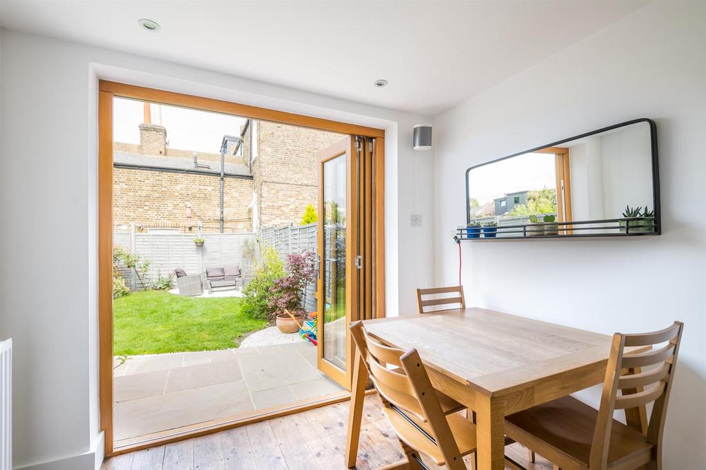 59 Howbury Road-28.jpg