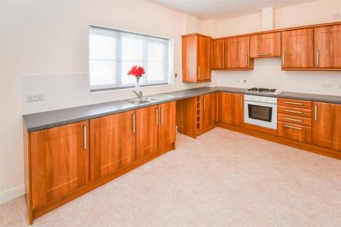 2 bedroom apartment for sale - Redhill Park, Hull