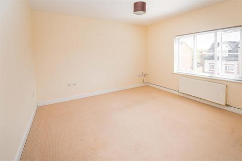 2 bedroom apartment for sale - Redhill Park, Hull