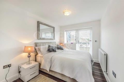 2 bedroom apartment to rent - Brondesbury Road, Kilburn