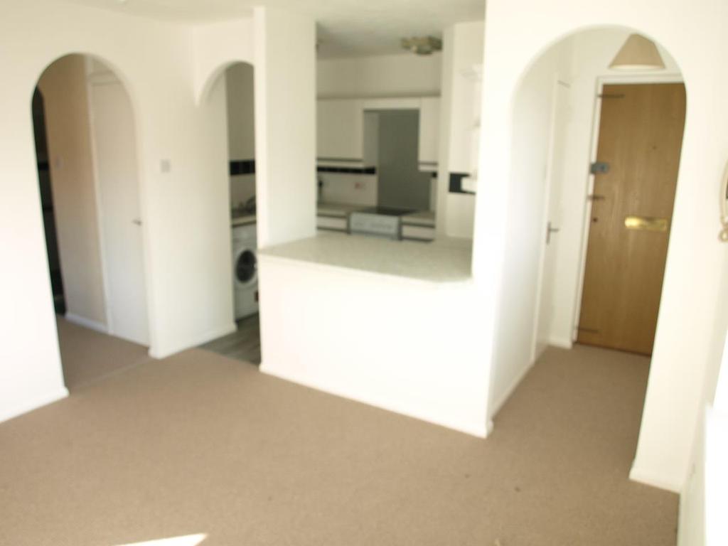 Whiteway Close, St. Annes Park, Bristol 1 bed apartment £750 pcm (£