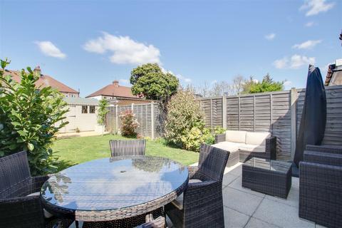 32 Woodgrange Avenue, Enfield, EN1 1EW