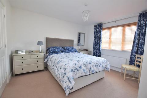 9 Blacksmiths Avenue, Barleythorpe, Oakham, LE15 7TD