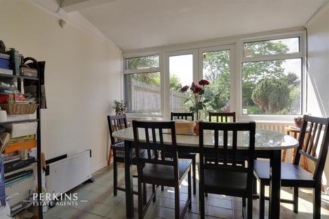 63 Bennetts Avenue, Greenford, UB6 8AZ