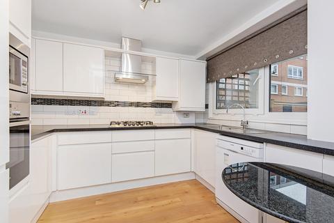 3 bedroom apartment to rent - Bowstead Court, SW11