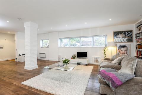3 bedroom detached house for sale, Harlesden Road, London NW10