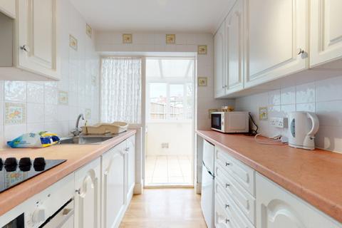 112 Gorseway, Romford, RM7 0RX