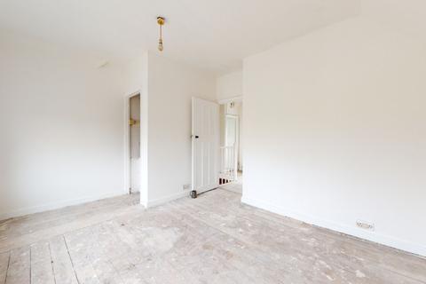 2 Elmerside Road, Beckenham, BR3 4AJ