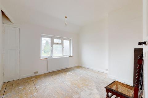 2 Elmerside Road, Beckenham, BR3 4AJ