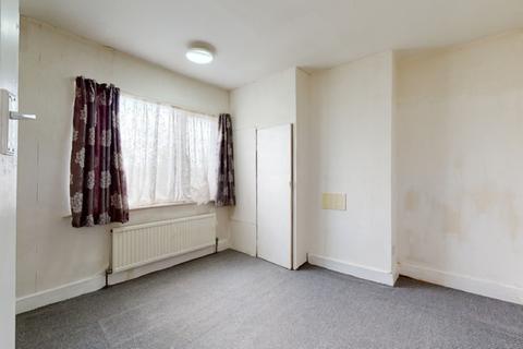 128 Gorseway, Romford, RM7 0SH