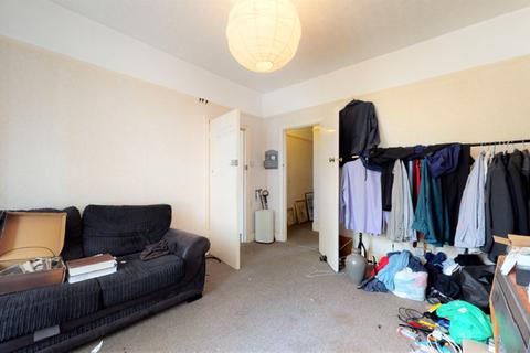 14 Chancelot Road, London, SE2 0NB