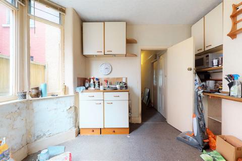 14 Chancelot Road, London, SE2 0NB