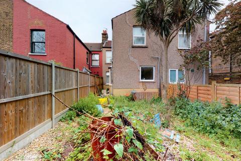 14 Chancelot Road, London, SE2 0NB