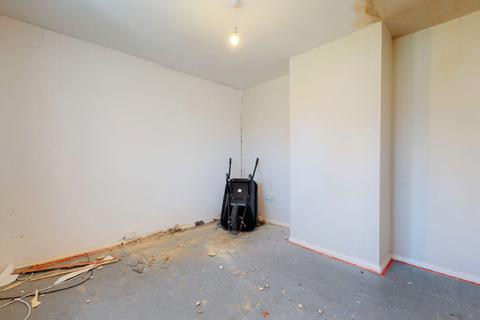 10 Barton Way, Borehamwood, WD6 1PH