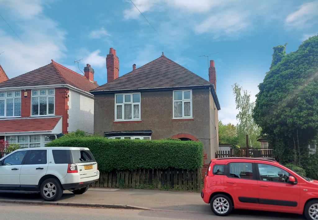 53 Camp Hill Road, Nuneaton... 4 bed detached house £100,000