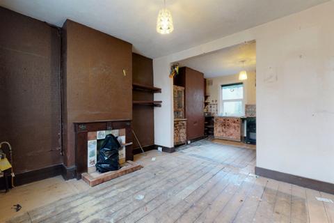 6 Waverley Road, London, SE18 7TN