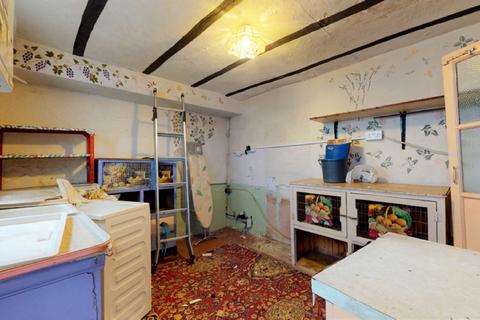 6 Waverley Road, London, SE18 7TN