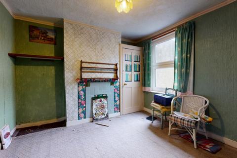 6 Waverley Road, London, SE18 7TN