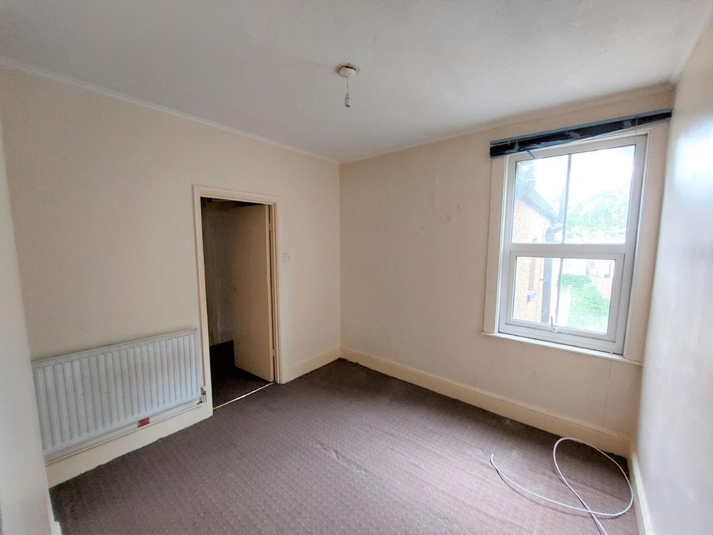 42(B) Lancing Road, Croydon, Surrey 2 bed £110,000