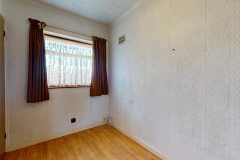 27 Trafalgar Road, Rainham, RM13 8AR