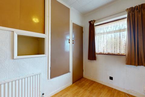 27 Trafalgar Road, Rainham, RM13 8AR