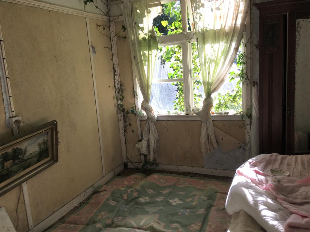 8 Winters Lane, Portesham, Weymouth... 2 bed semidetached bungalow £