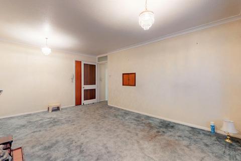 20 Carlton Close, Upminster, RM14 2YR