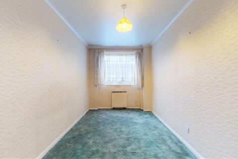 20 Carlton Close, Upminster, RM14 2YR
