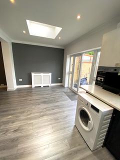 3 bedroom terraced house to rent, Morrab Gardens, Ilford IG3