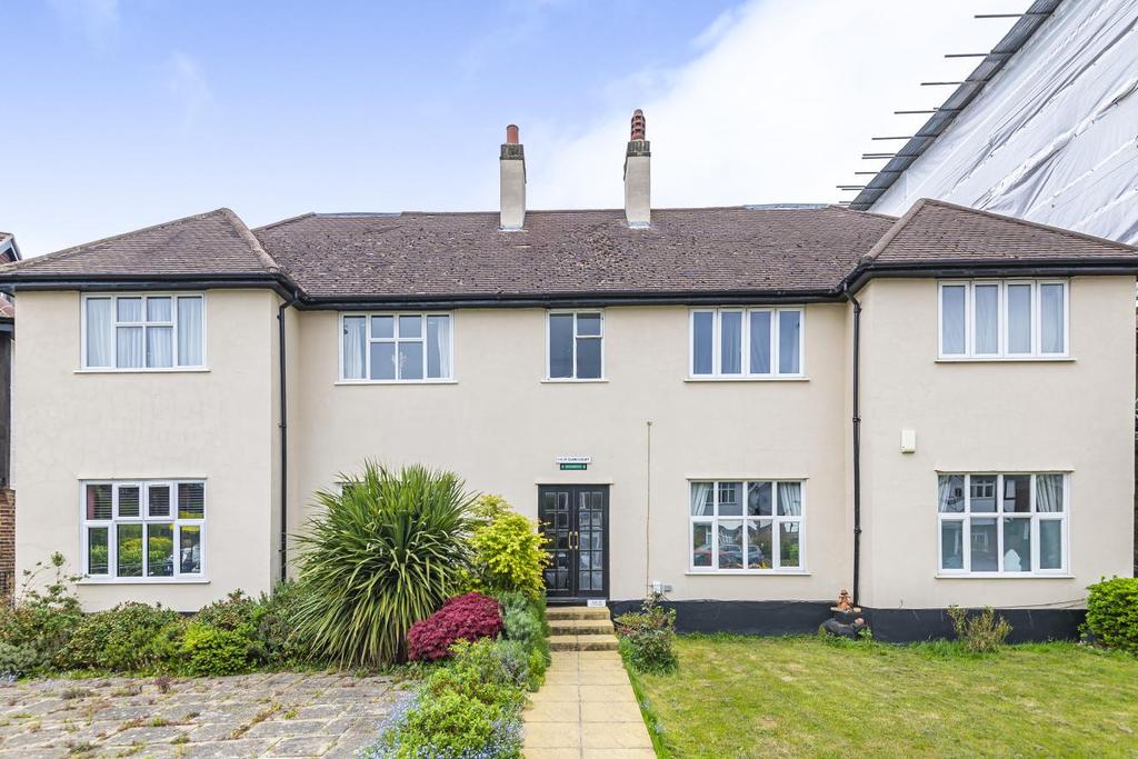 Foxgrove Avenue, Beckenham 2 bed flat for sale £399,995
