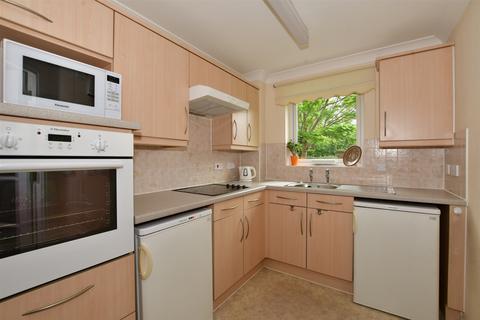 2 bedroom ground floor flat for sale, London Road, Redhill, Surrey