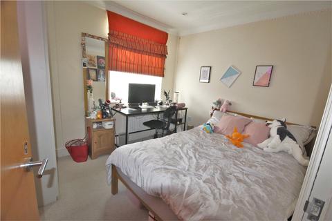 2 bedroom apartment to rent - Victoria Mews, St. Judes Road, Englefield Green, Egham, TW20