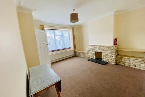 4 bedroom end of terrace house to rent, Bond Street Englefield Green, Surrey, TW20 0PX