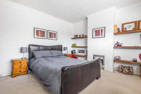 14 The Knole, London, SE9 3DR