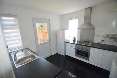 3 bedroom terraced house to rent - Strathmore Avenue, Coventry