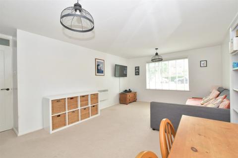 2 bedroom ground floor flat for sale - Elizabeth Road, Chichester, West Sussex