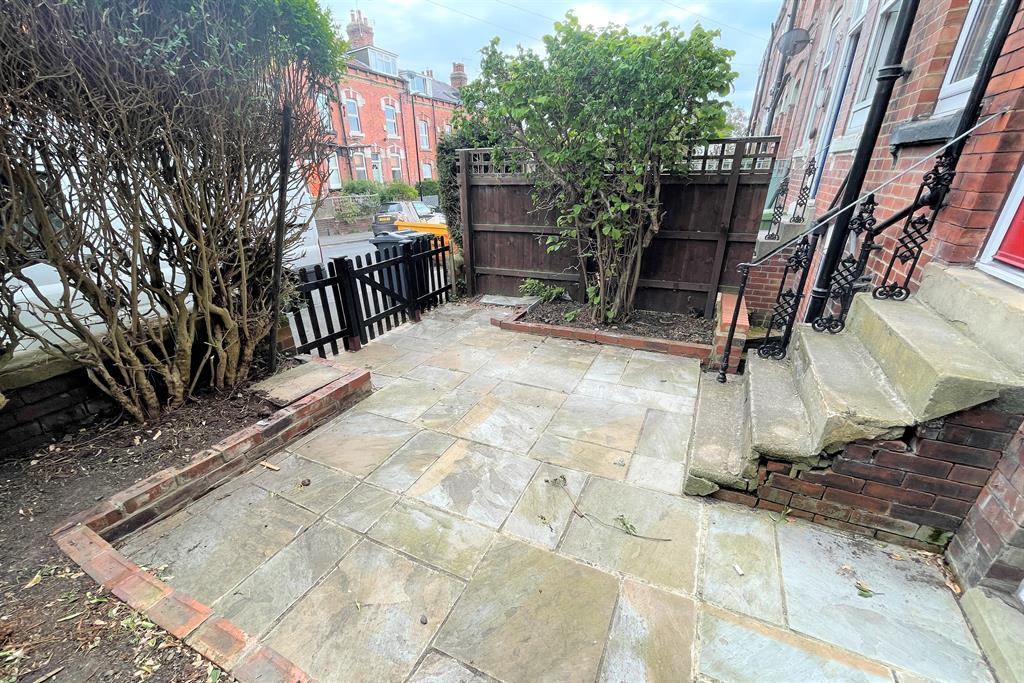 Methley Terrace, Chapel Allerton... 3 bed terraced house £1,000 pcm